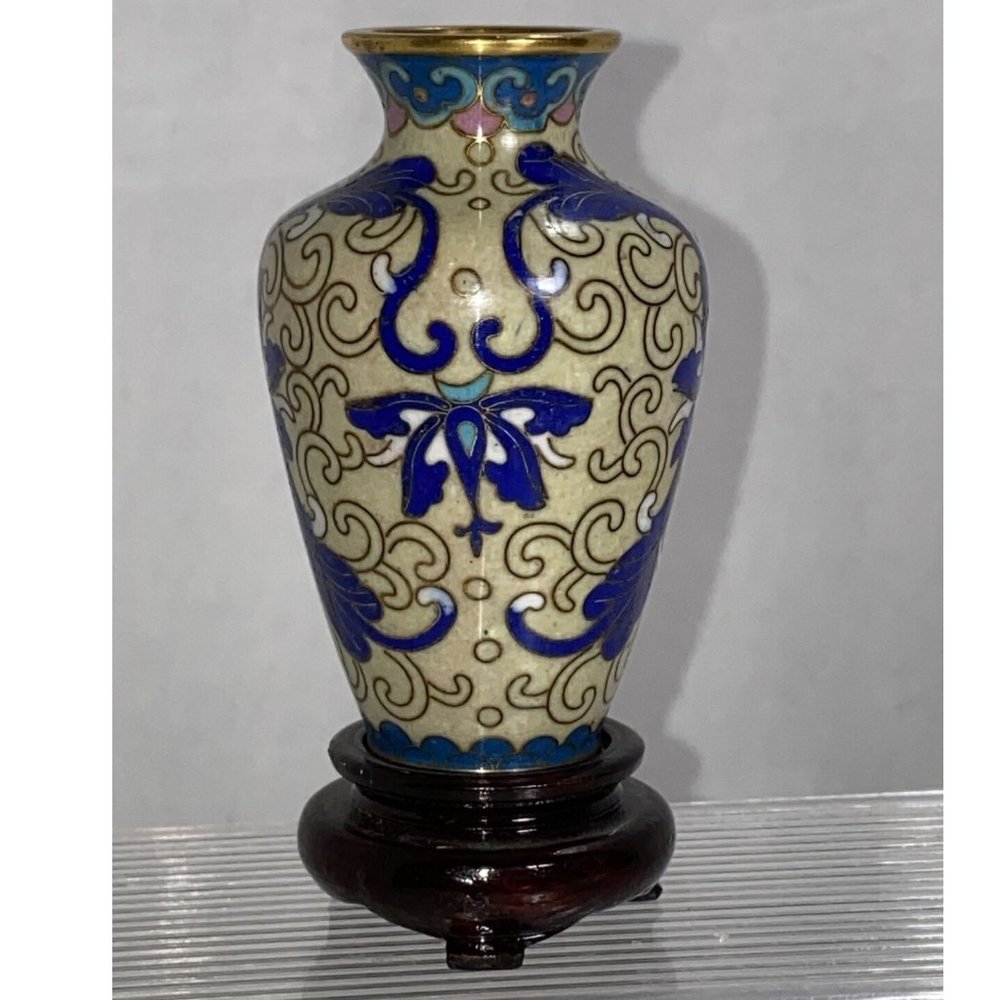 Vtg Antique Small Chinese Cloisonne Vase Blue Tan Floral Design Enameled Brass